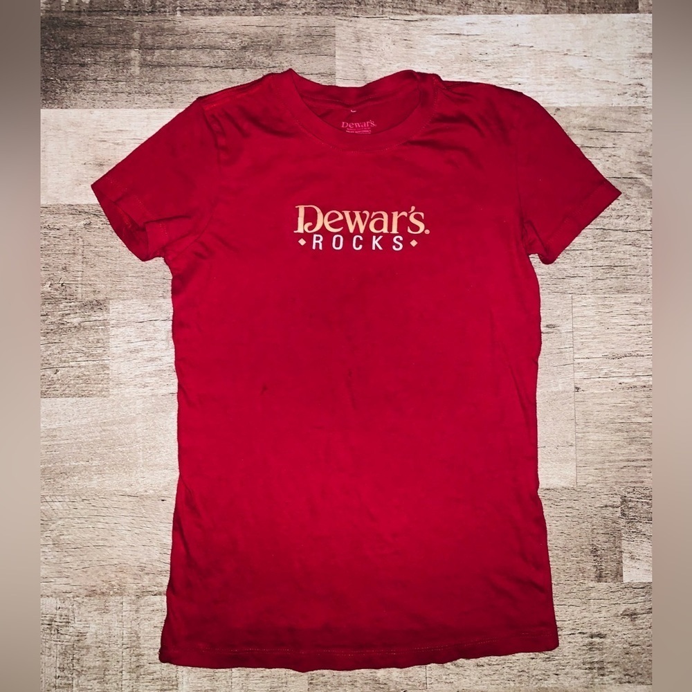 Brand New Womens Dewar's Rocks T-Shirt Size Medium